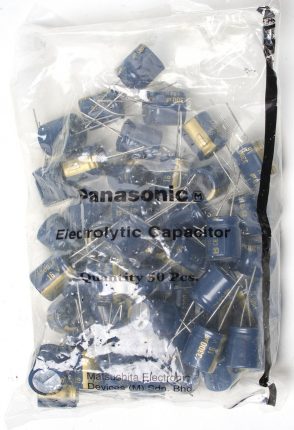 Matsushita / Panasonic Electrolytic Capacitors – 3 300 uF, 16V, Bag of 50