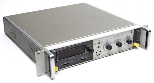 HP 8443A Tracking Generator Counter