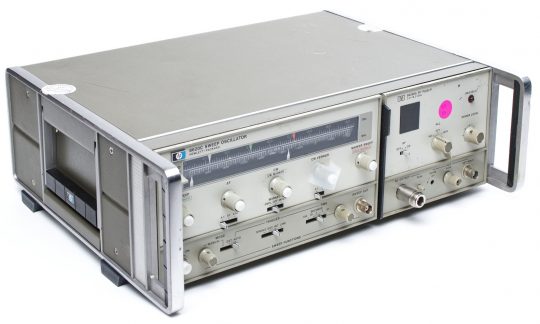 HP 8620C Sweep Oscillator w/ HP 86290A RF Plugin